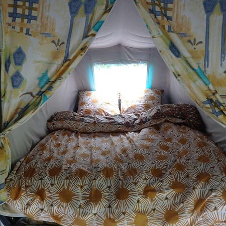 Chez Tombivouac Villa Pierrefonds Eksteriør bilde