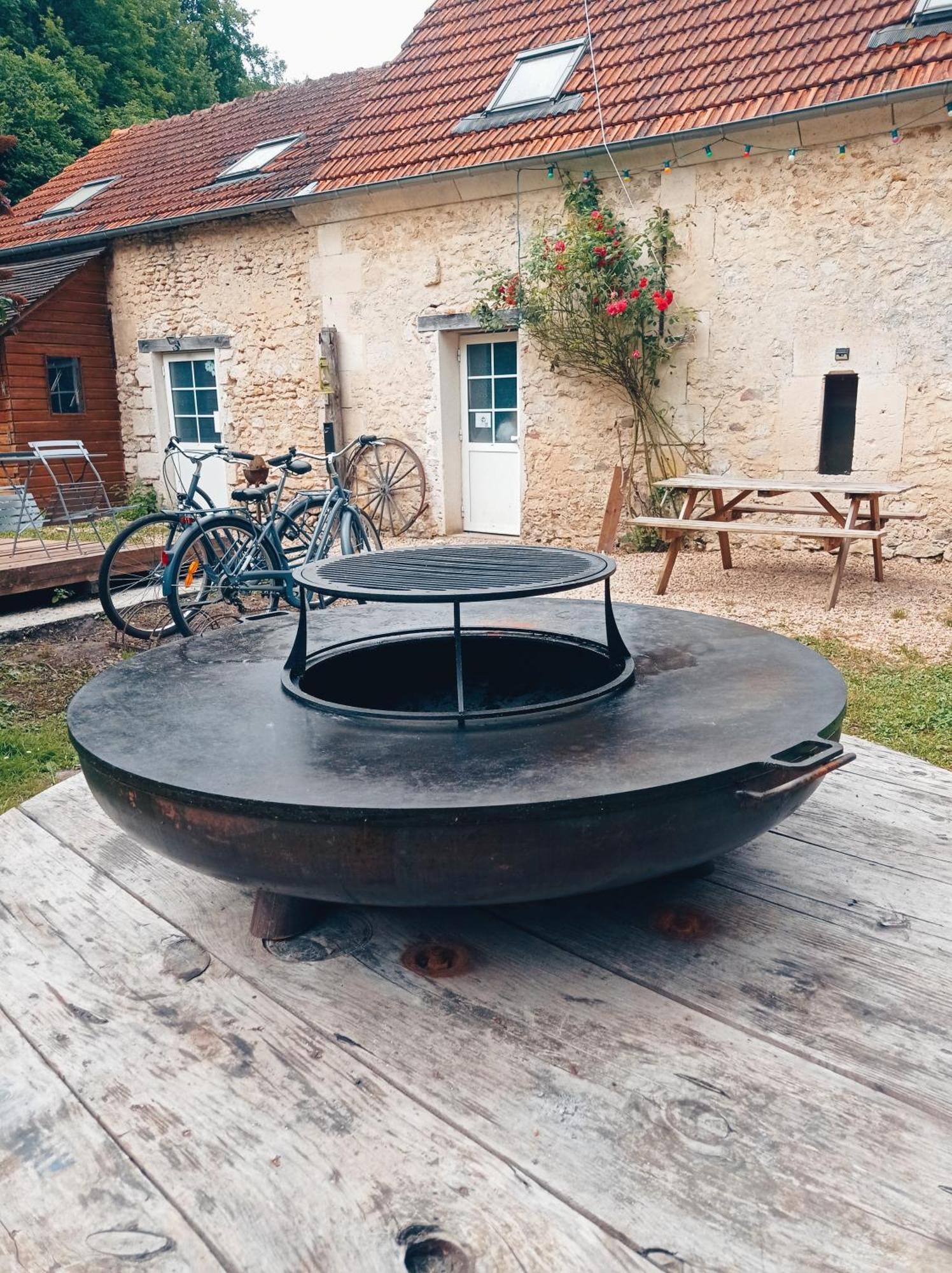 Chez Tombivouac Villa Pierrefonds Eksteriør bilde