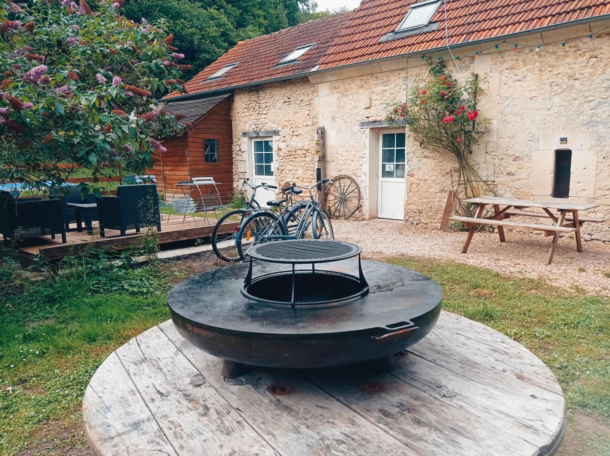Chez Tombivouac Villa Pierrefonds Eksteriør bilde
