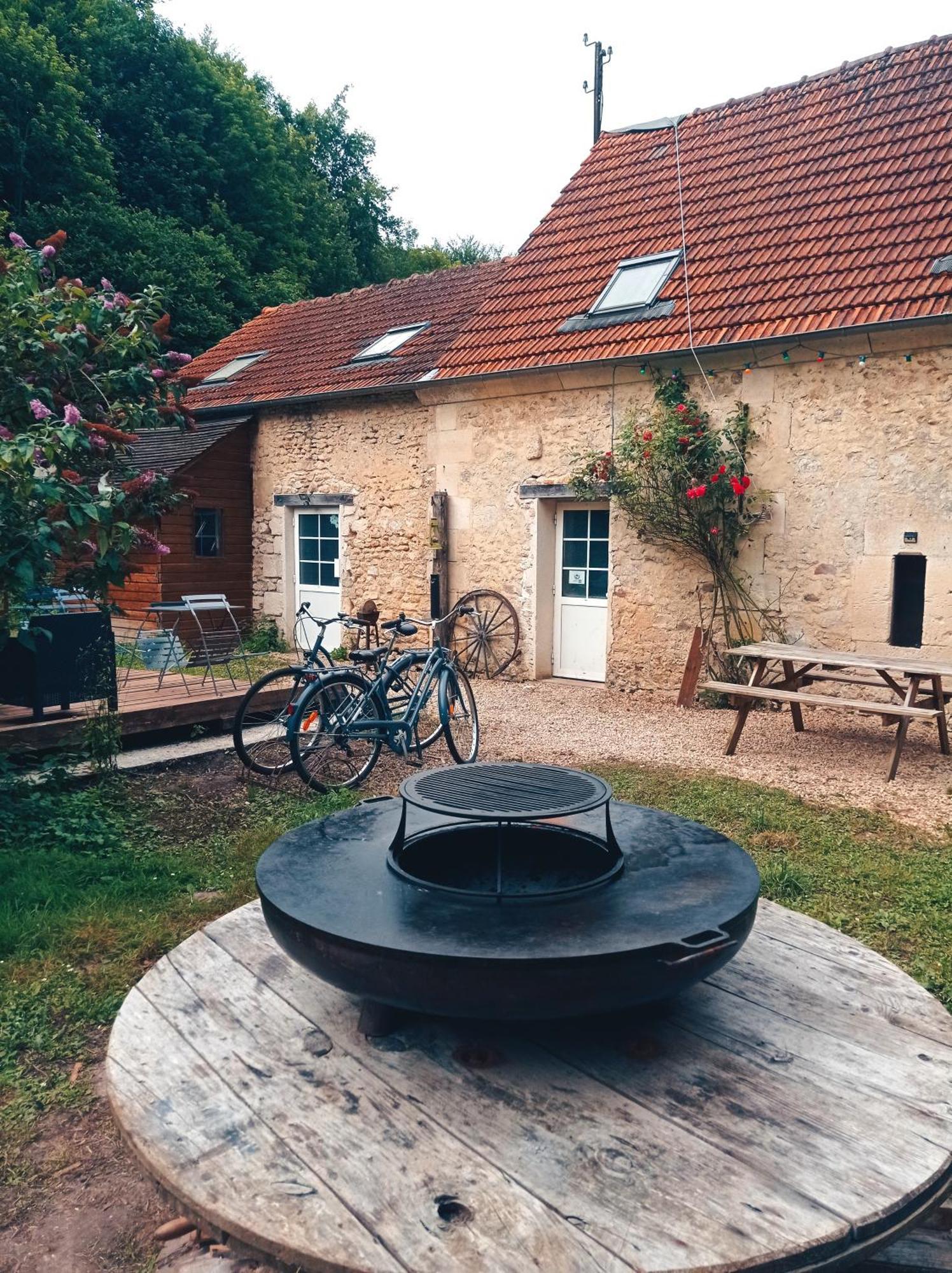 Chez Tombivouac Villa Pierrefonds Eksteriør bilde